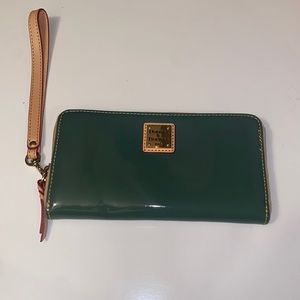 Dooney & Bourke clutch wallet